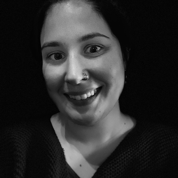 Meet your Posher, Katie - Picture 1 of 1